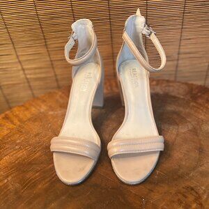 Reaction Kenneth Cole Beige Ankle Strap Heels Size 7 EUC